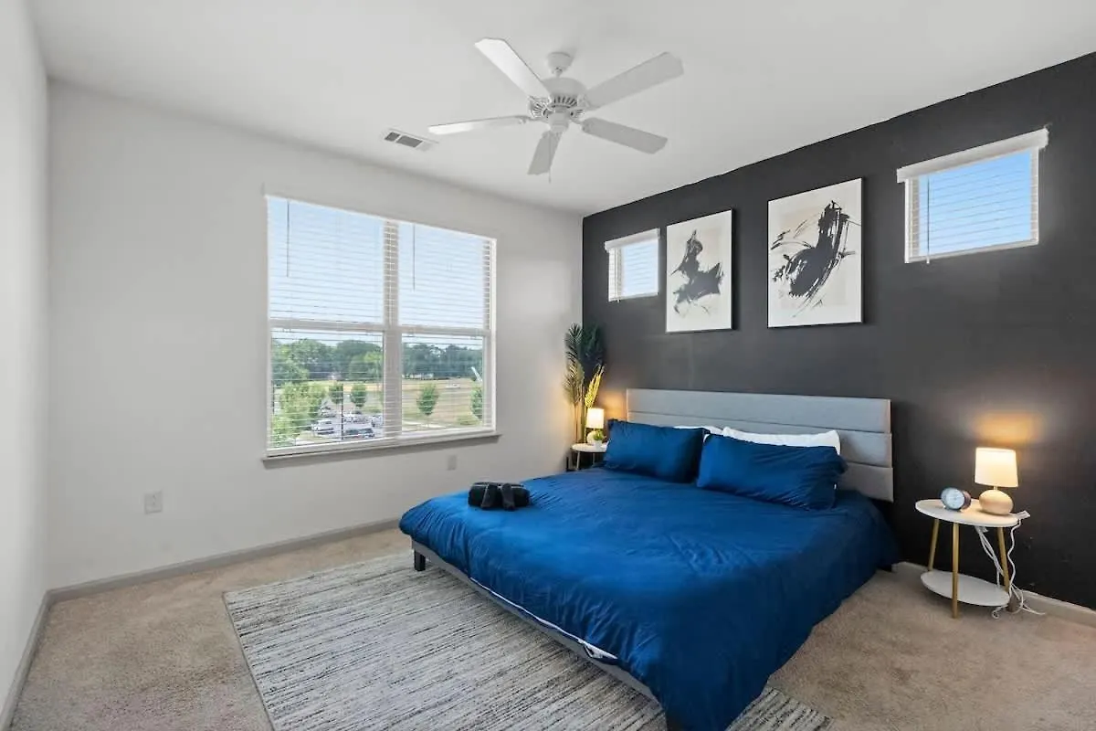 Upscale King 2Br Suite Mins To Uptown Charlotte